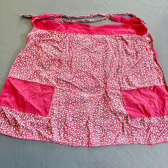 Vintage Handmade Red Floral Half Apron Tie Waist - Picture 4 of 4
